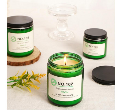 Ароматическая соевая свеча в банке NO. 102 English Pear & Freesia 200г